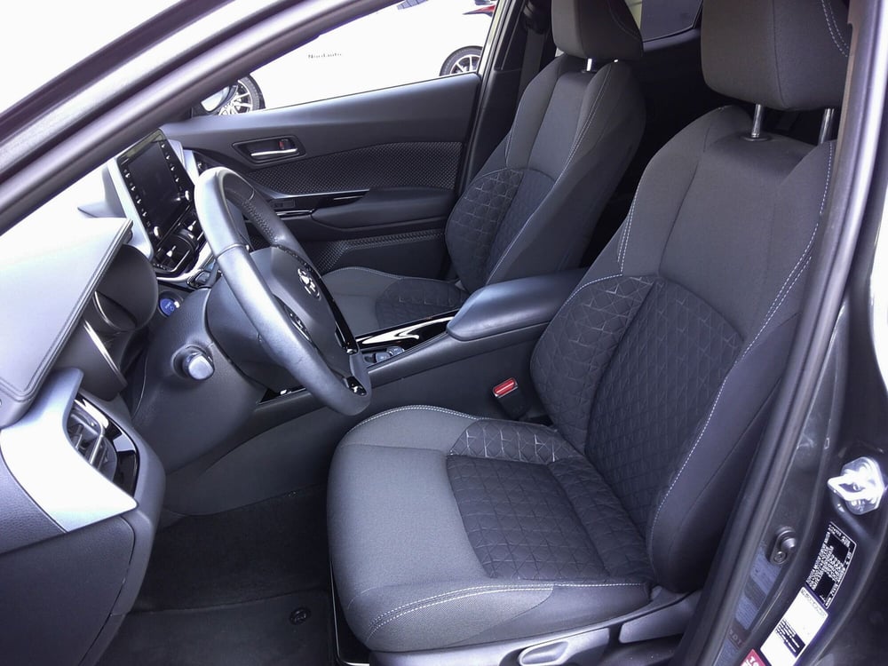 Toyota Toyota C-HR usata a Treviso (13)