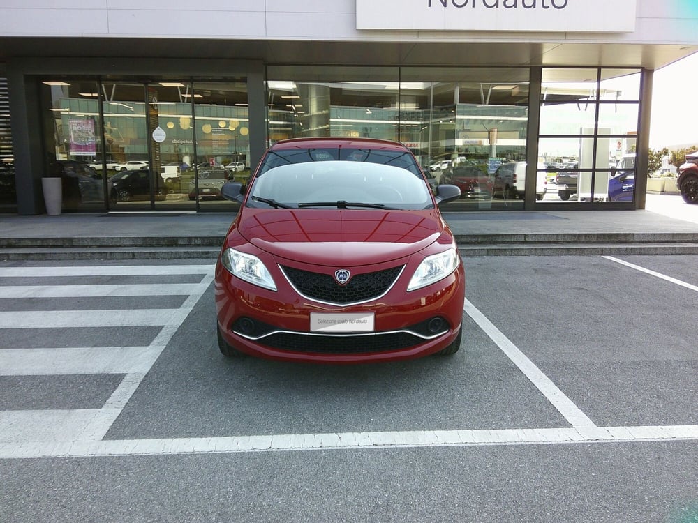 Lancia Ypsilon usata a Treviso (2)