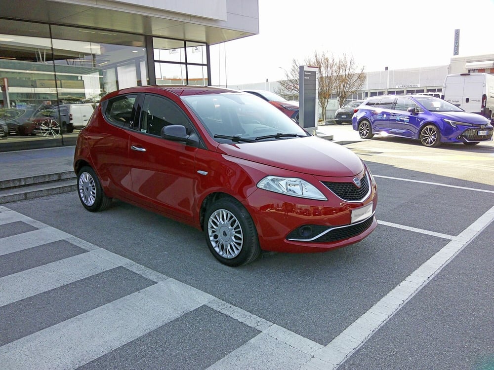Lancia Ypsilon usata a Treviso (3)