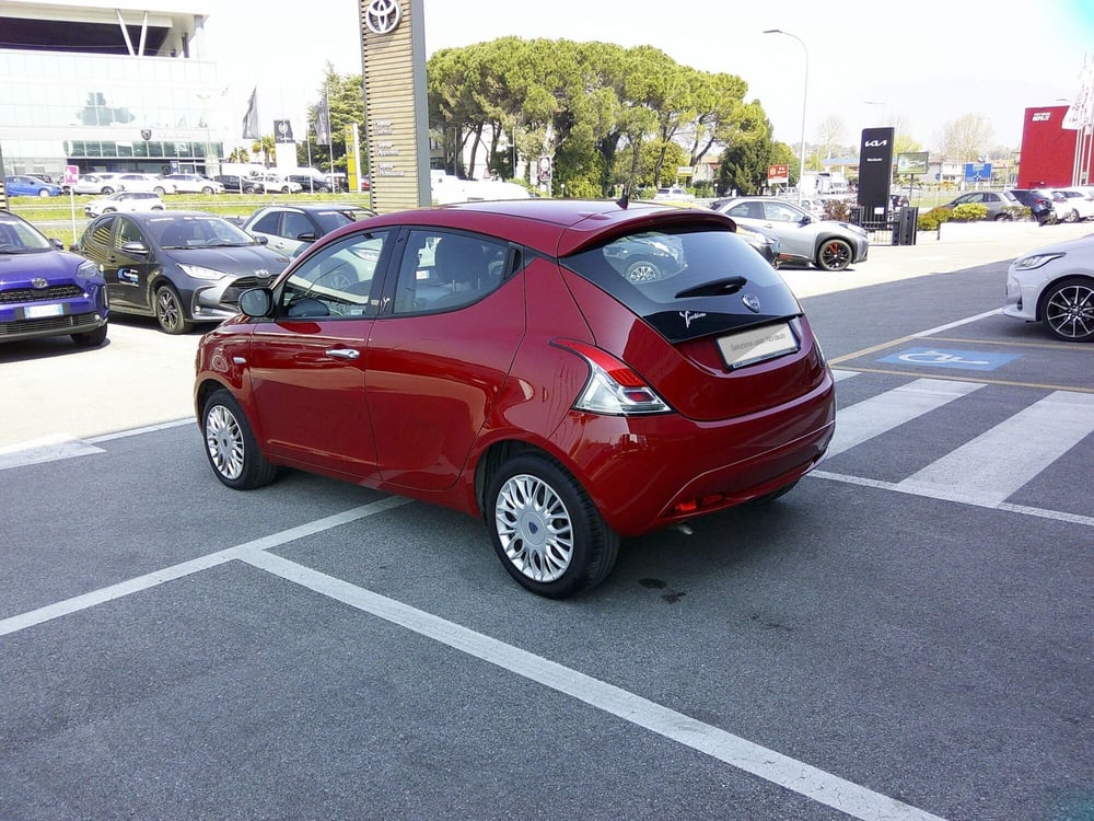 Lancia Ypsilon usata a Treviso (5)