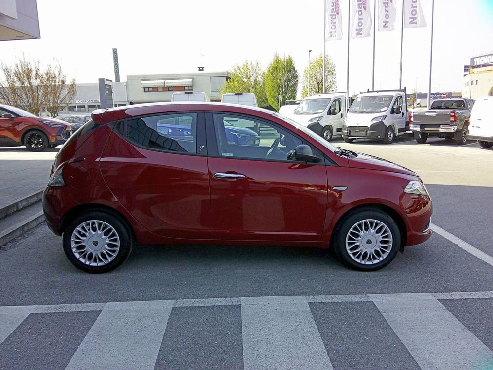 Lancia Ypsilon usata a Treviso (9)