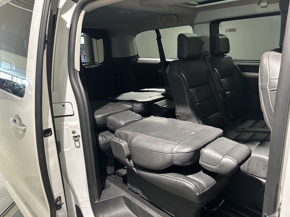 Toyota Proace Verso usata a Milano (13)