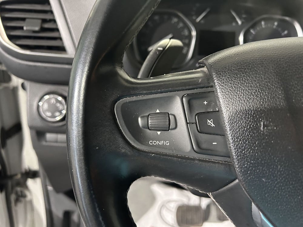 Toyota Proace Verso usata a Milano (18)