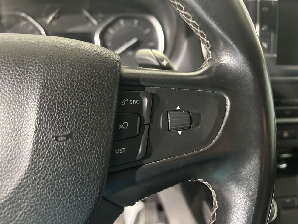 Toyota Proace Verso usata a Milano (19)