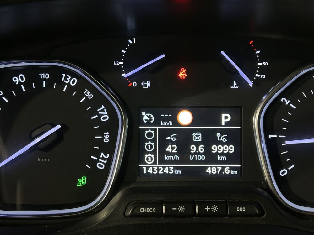 Toyota Proace Verso usata a Milano (9)
