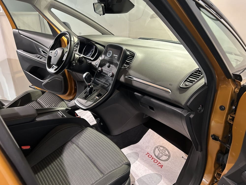Renault Grand Scénic usata a Milano (13)