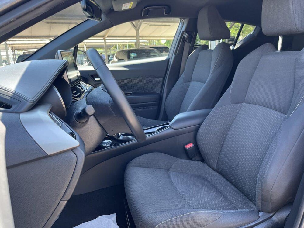 Toyota Toyota C-HR usata a Alessandria (12)