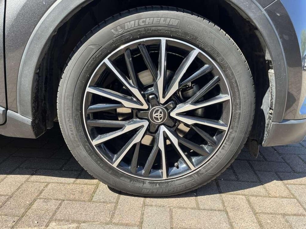 Toyota Toyota C-HR usata a Alessandria (9)