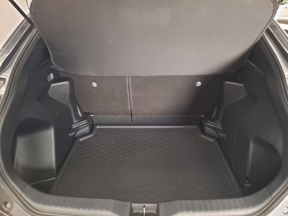 Toyota Yaris Cross usata a Roma (12)