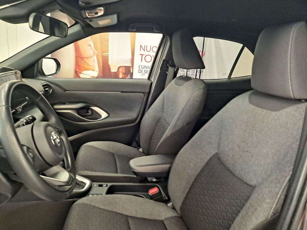 Toyota Yaris Cross usata a Roma (18)