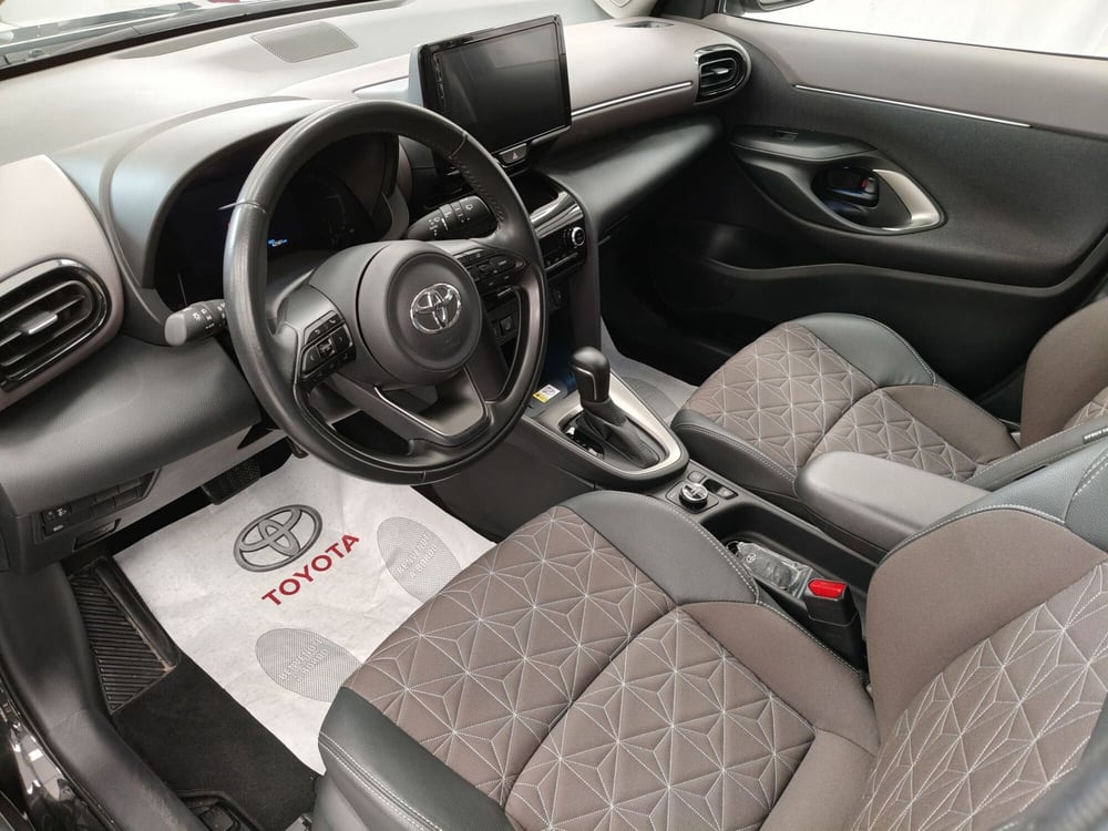 Toyota Yaris Cross usata a Roma (13)