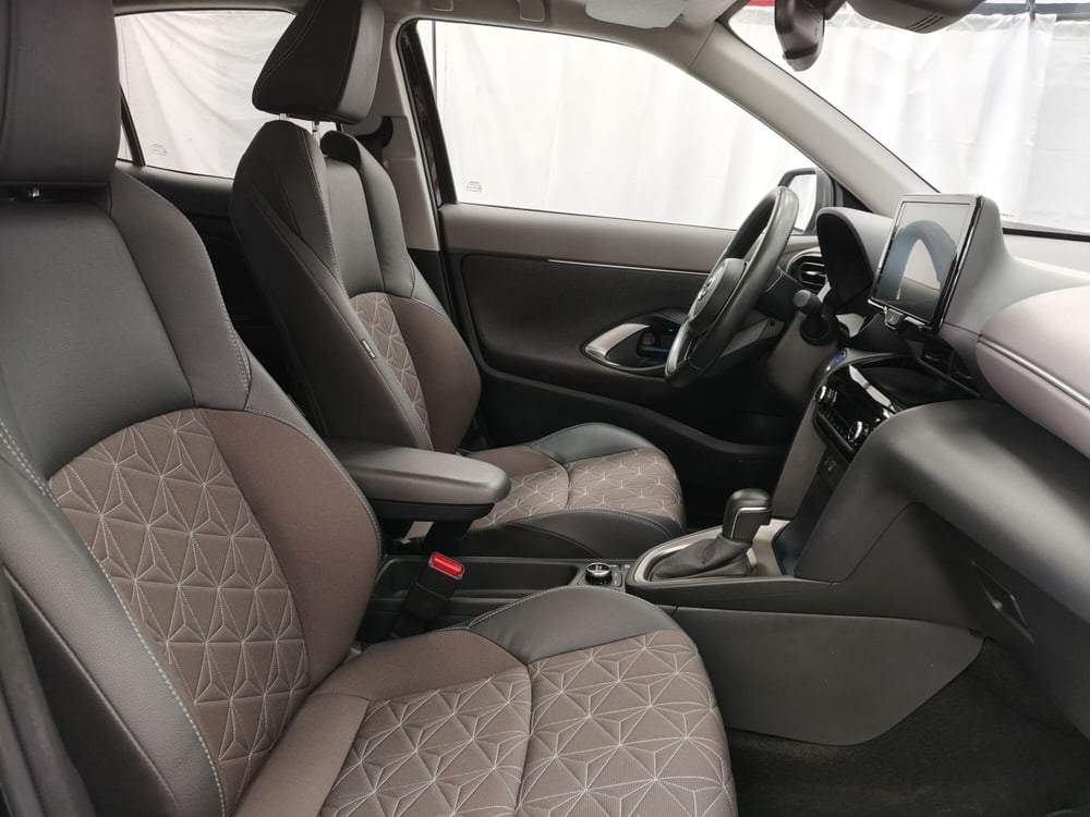 Toyota Yaris Cross usata a Roma (6)