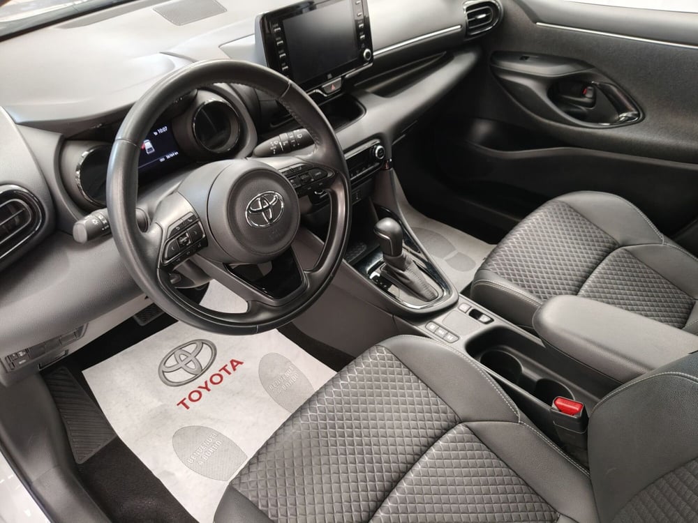 Toyota Yaris usata a Roma (11)