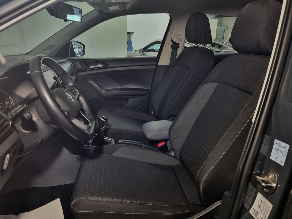 Volkswagen T-Cross usata a Pavia (6)