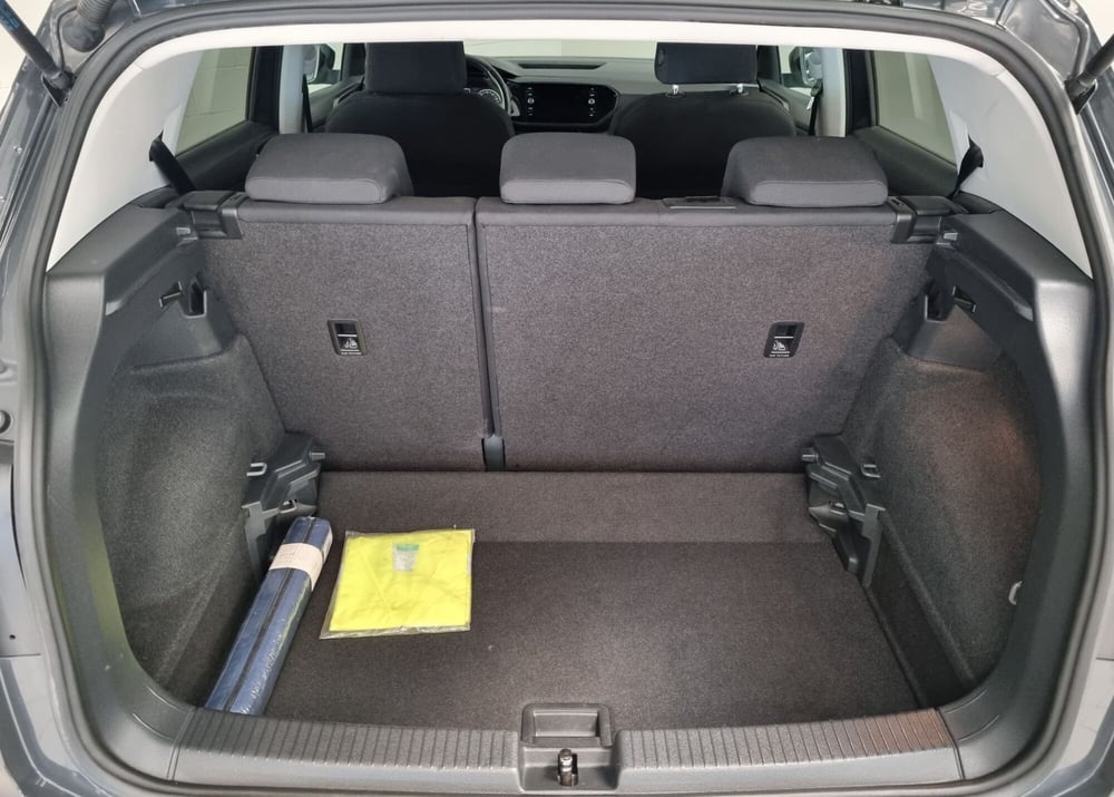 Volkswagen T-Cross usata a Pavia (8)