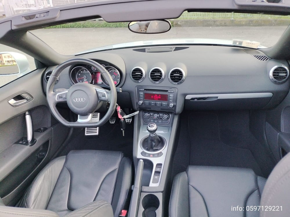 Audi TT Cabrio usata a Modena (12)