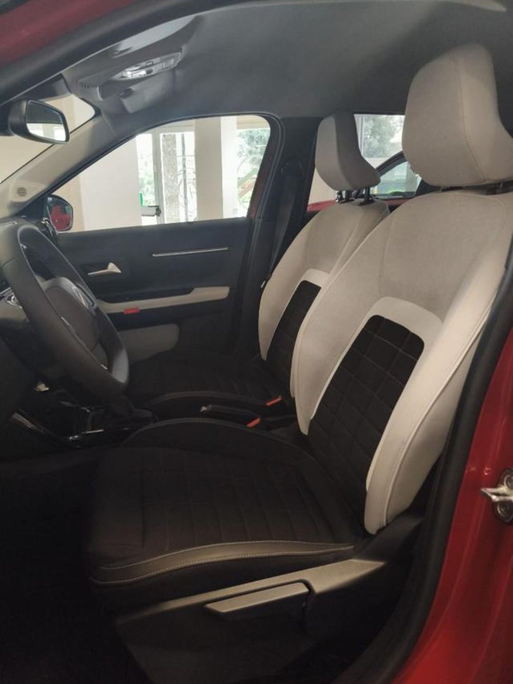 Citroen C3 nuova a Savona (13)