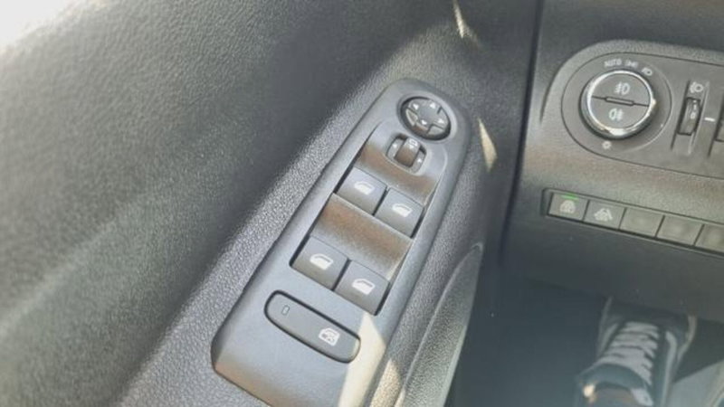 Opel Combo Life usata a Savona (8)
