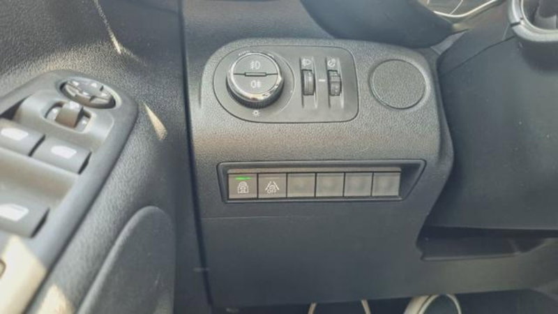 Opel Combo Life usata a Savona (9)