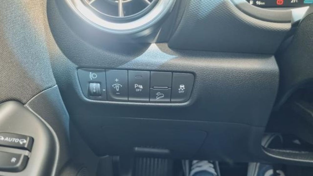 Hyundai Kona usata a Savona (11)