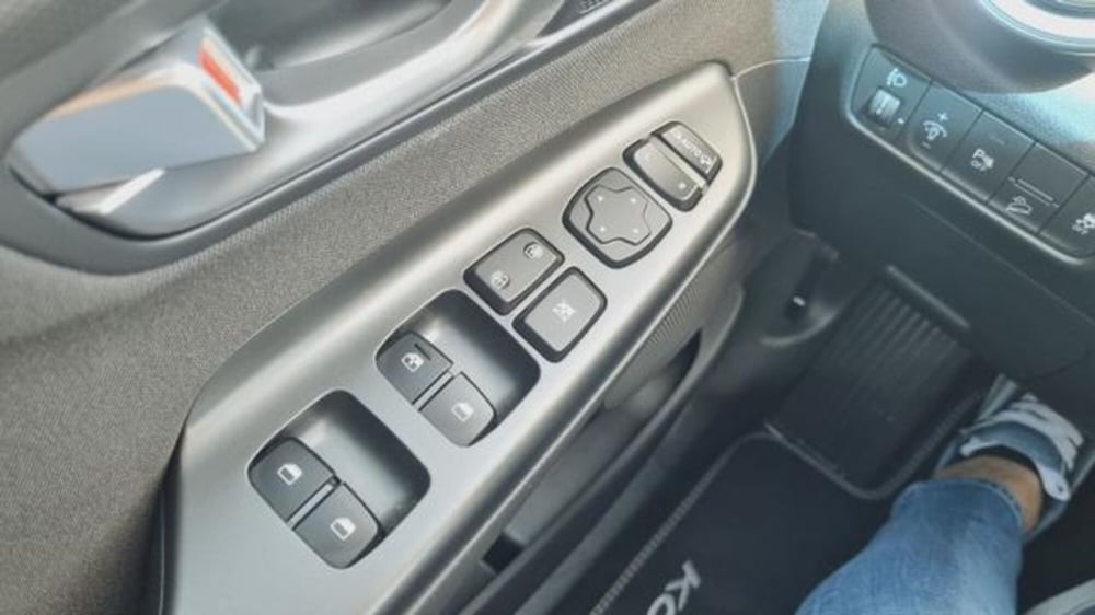 Hyundai Kona usata a Savona (12)
