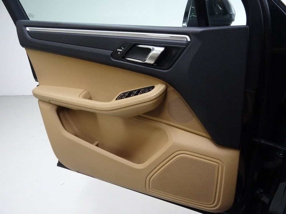 Porsche Macan usata a Como (10)