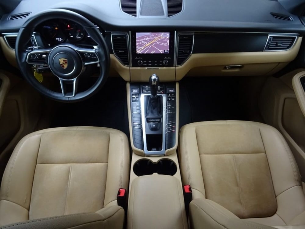 Porsche Macan usata a Como (4)