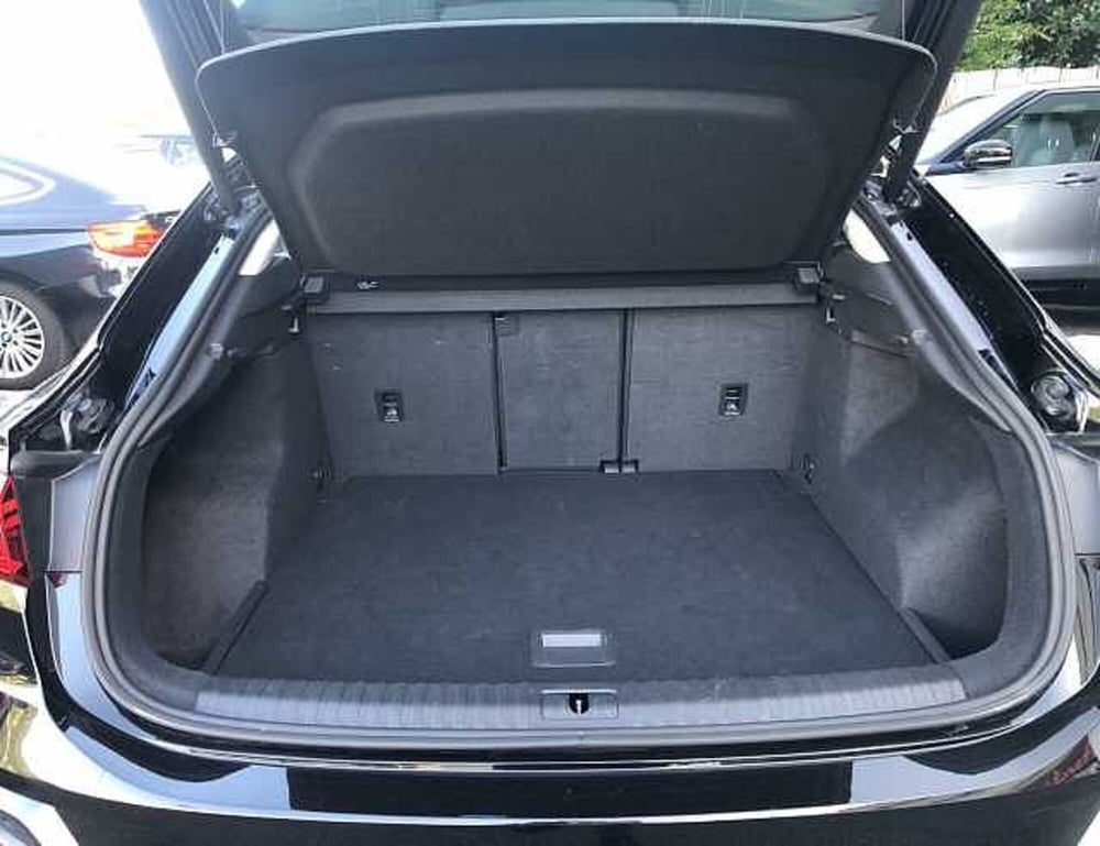 Audi Q3 Sportback usata a Lucca (8)