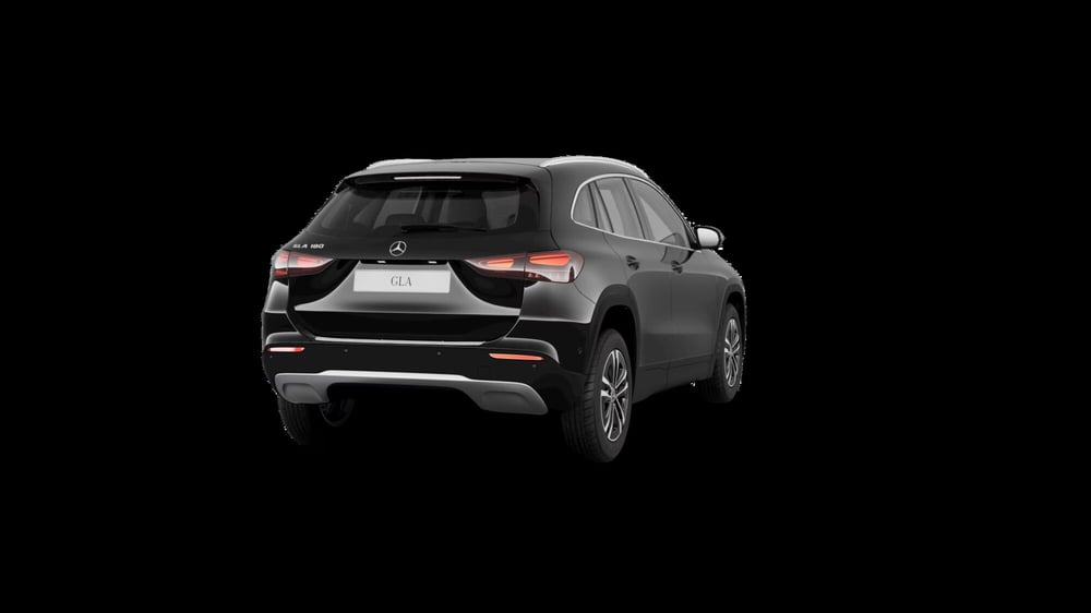Mercedes-Benz GLA SUV nuova a Milano (4)