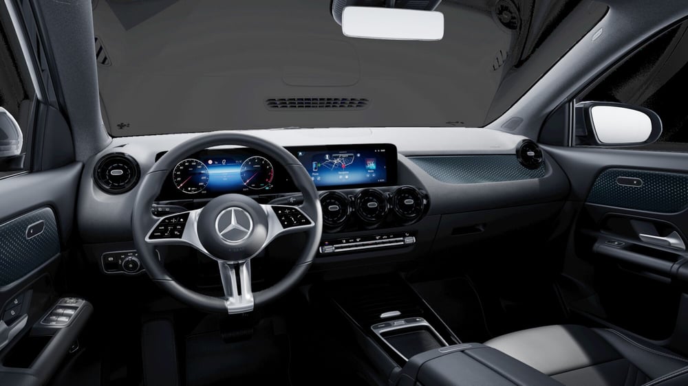 Mercedes-Benz GLA SUV nuova a Milano (8)