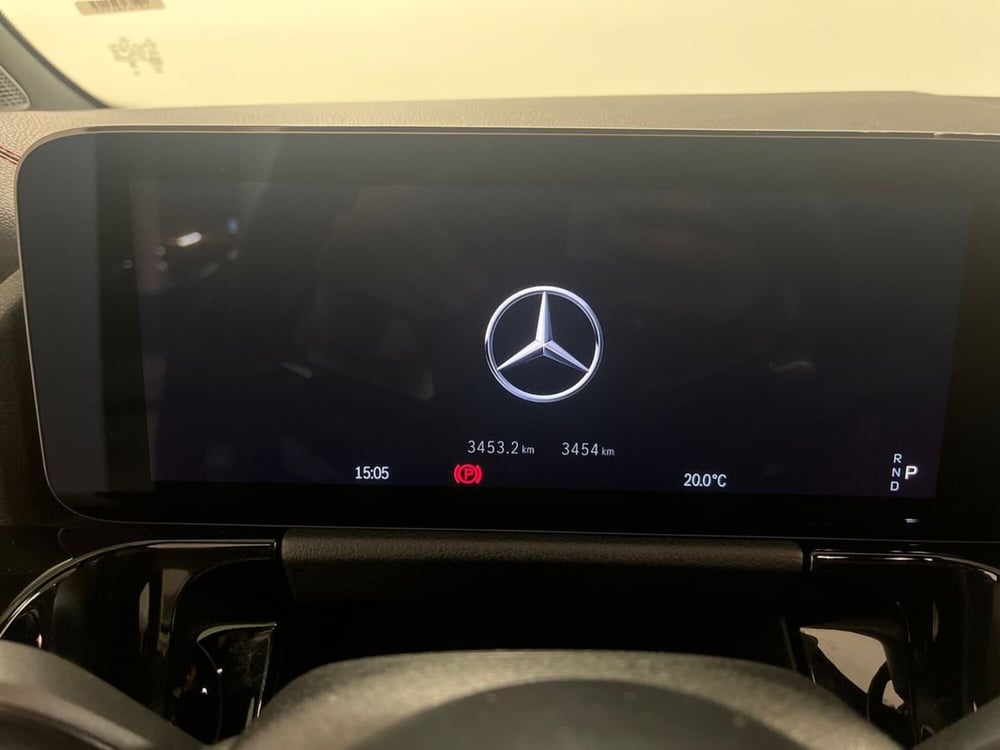 Mercedes-Benz EQA usata a Milano (13)
