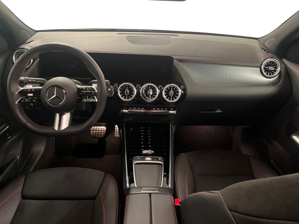 Mercedes-Benz EQA usata a Milano (9)