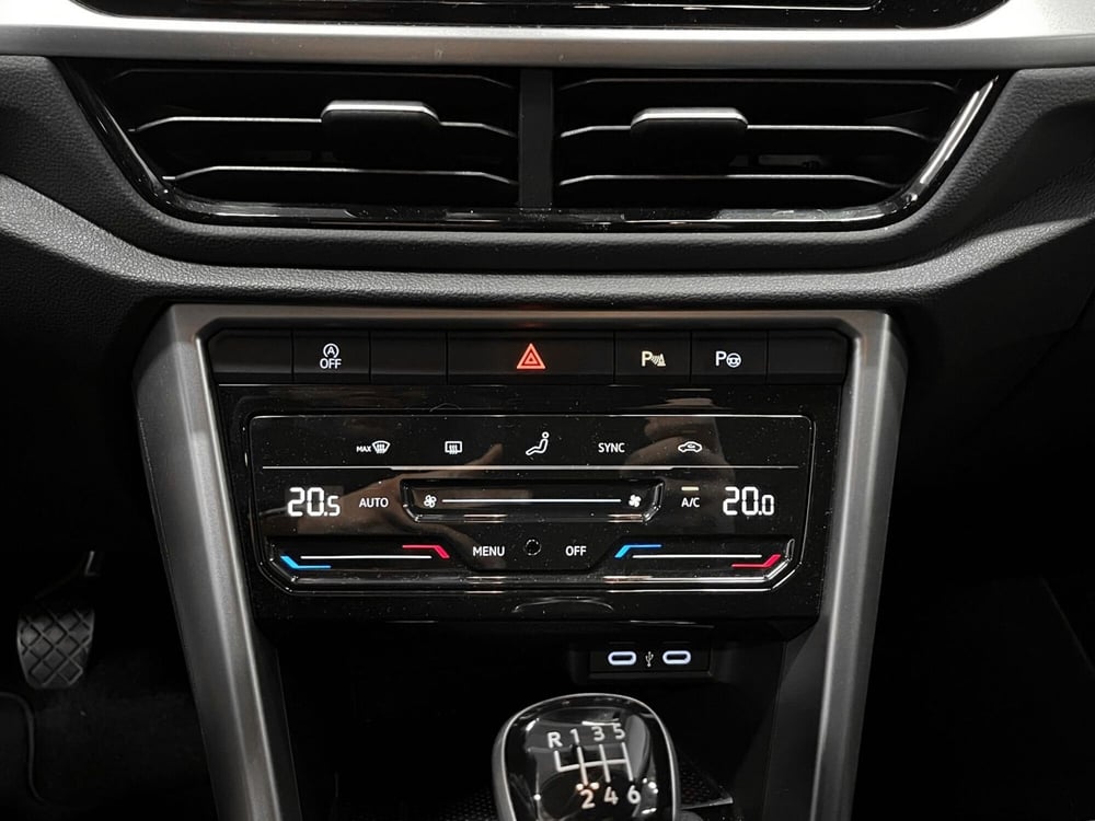 Volkswagen T-Roc nuova a Padova (11)