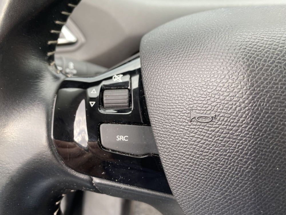 Peugeot 308 SW usata a Bari (13)