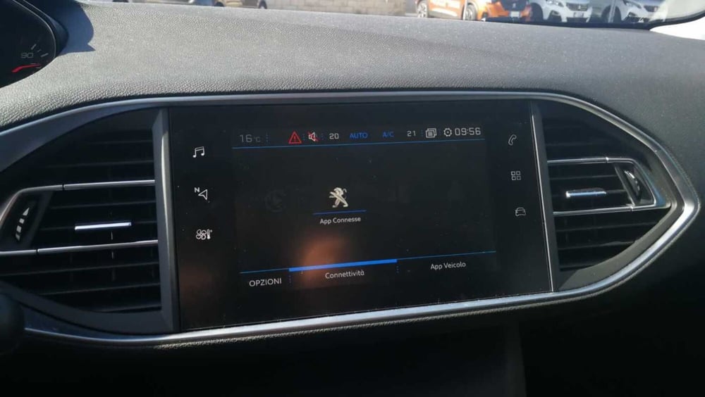 Peugeot 308 SW usata a Bari (15)