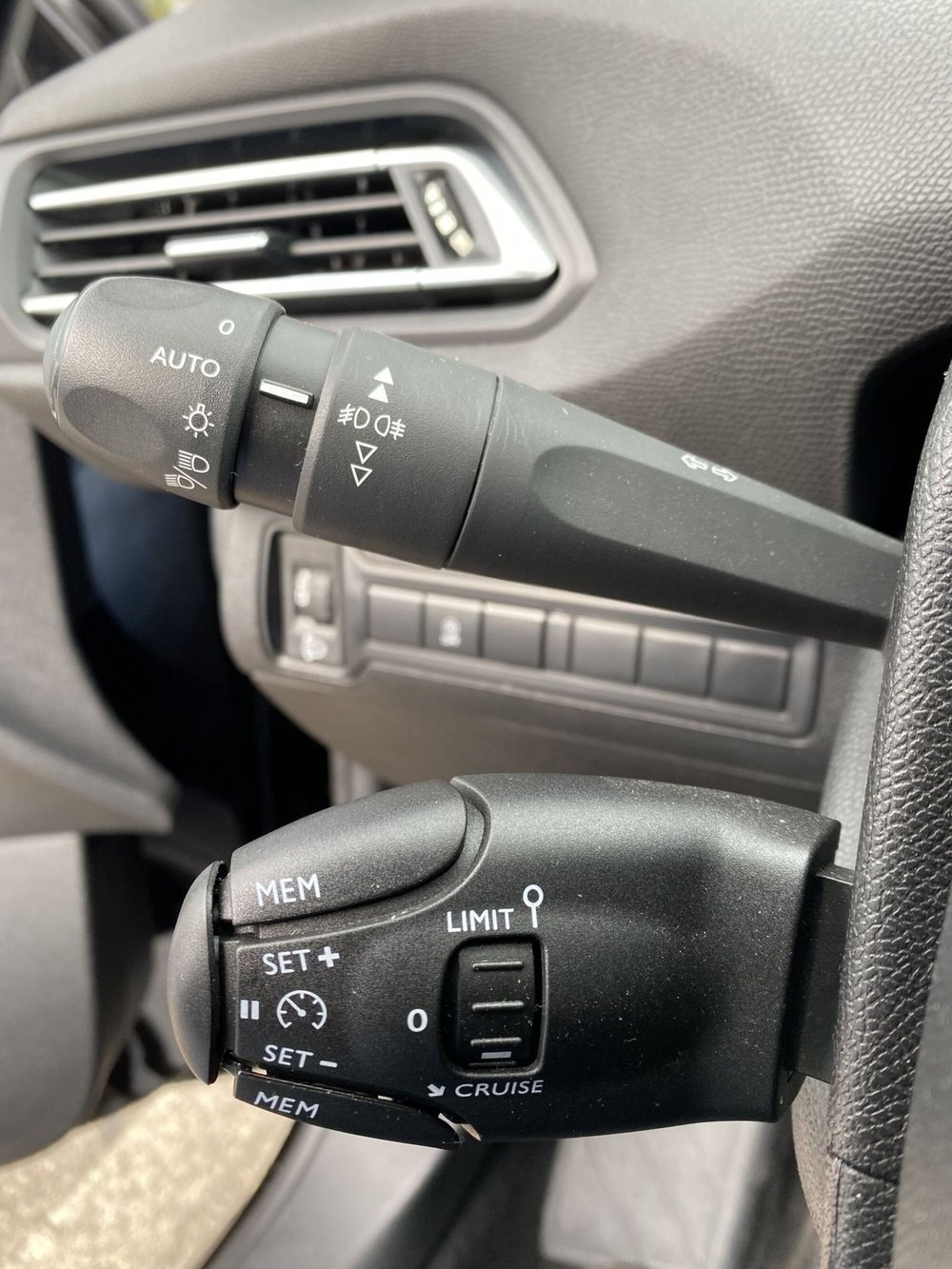 Peugeot 308 SW usata a Bari (20)