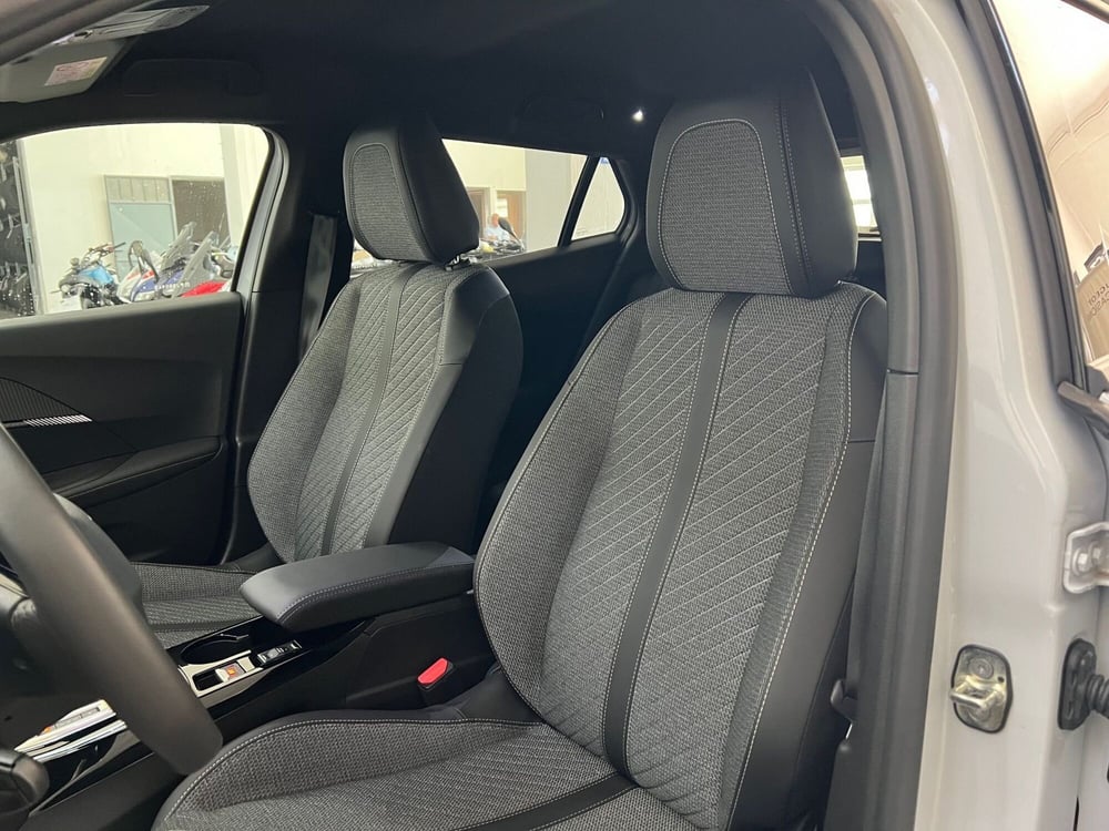 Peugeot 2008 usata a Bari (13)