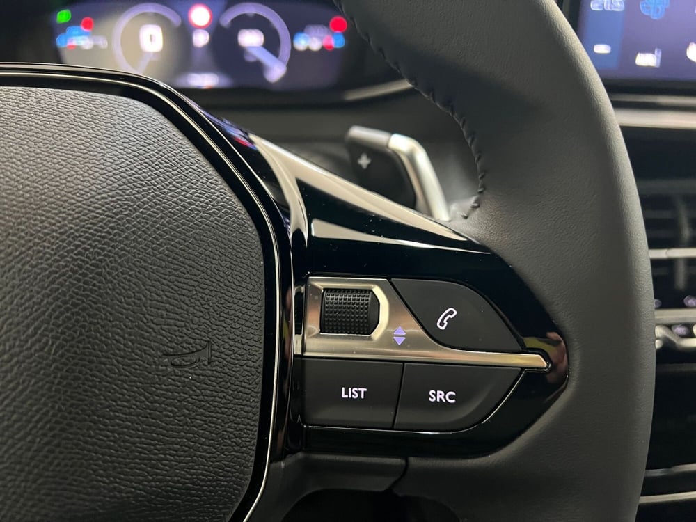 Peugeot 2008 usata a Bari (20)