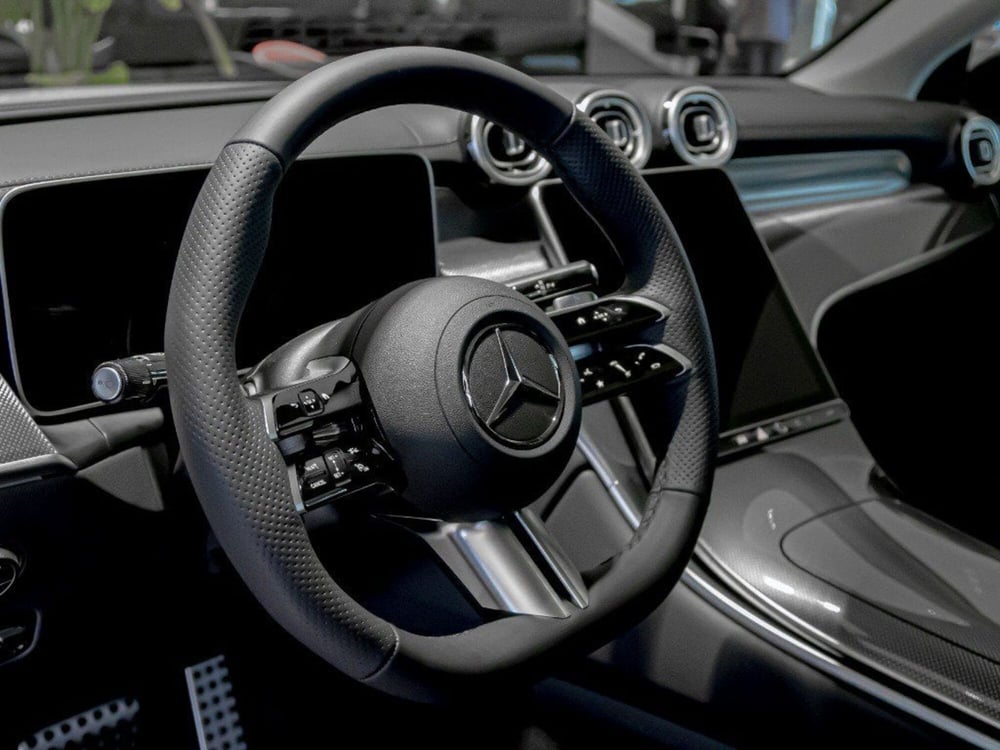 Mercedes-Benz GLC SUV nuova a Rimini (5)