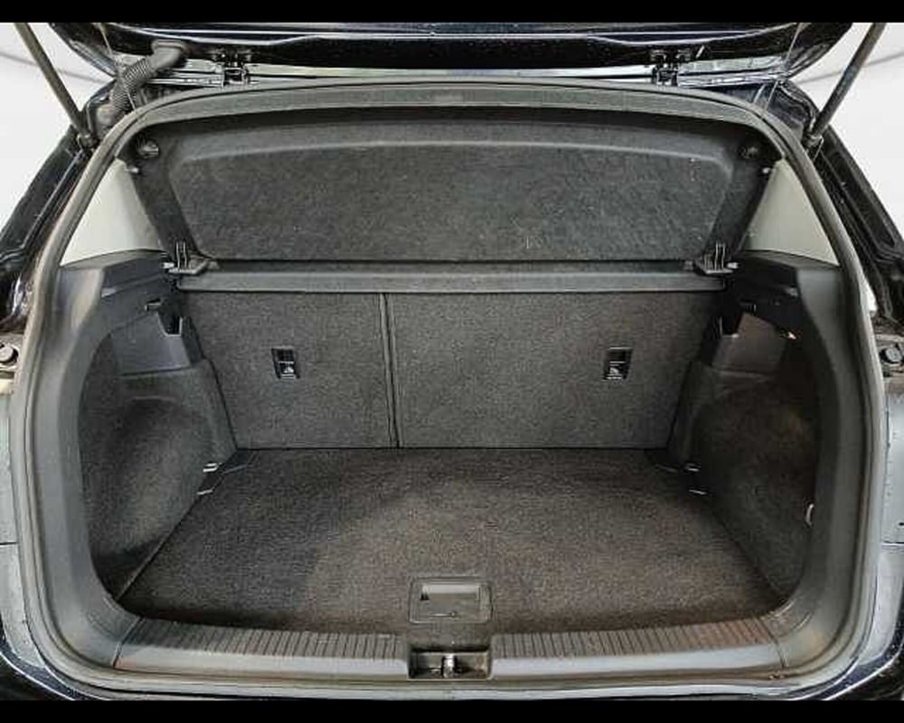 Volkswagen T-Cross usata a Roma (11)