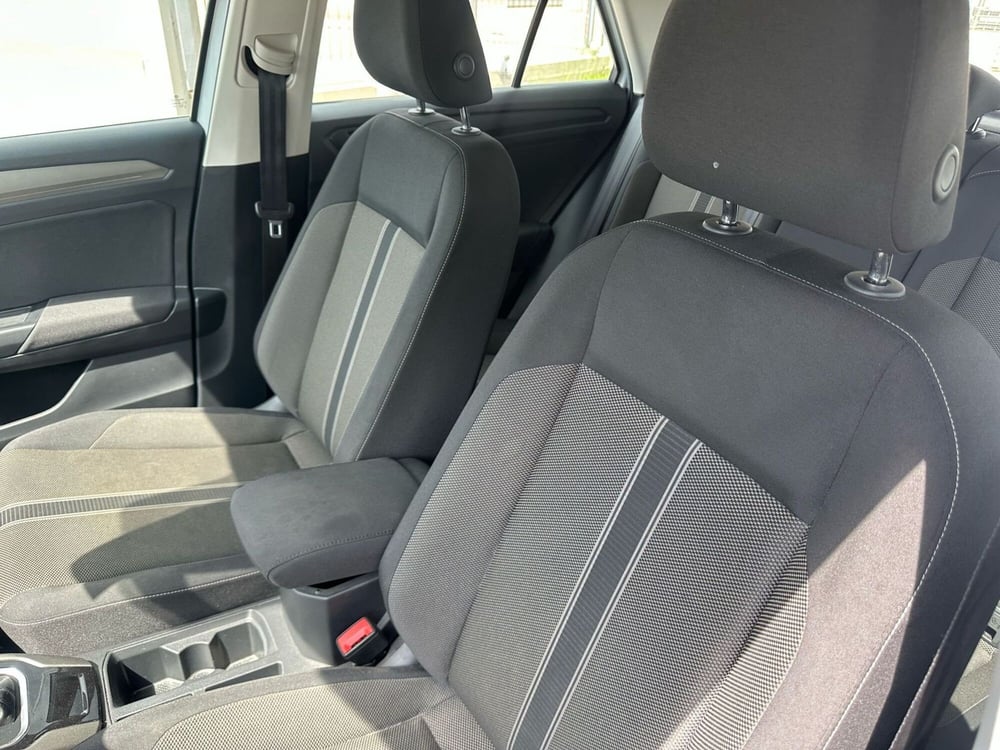Volkswagen T-Roc usata a Caserta (16)