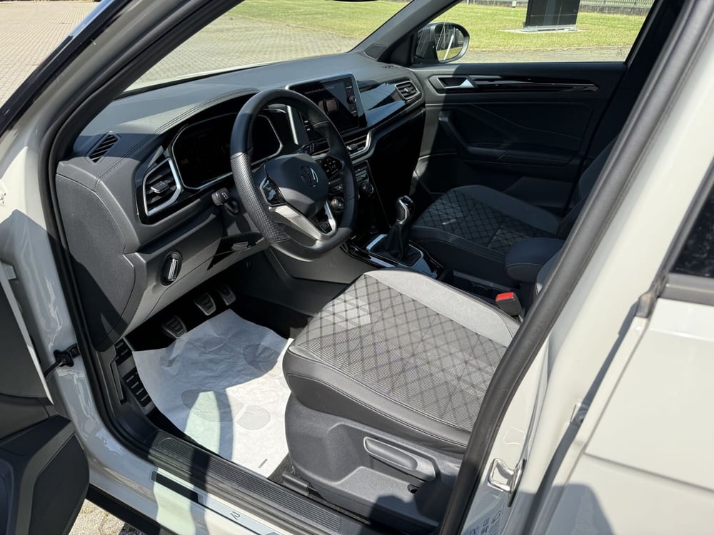 Volkswagen T-Roc usata a Monza e Brianza (13)