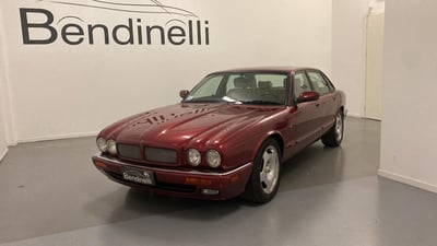 Jaguar XJ 4.2 V8 cat Super V8 S/C del 1996 usata a Verona