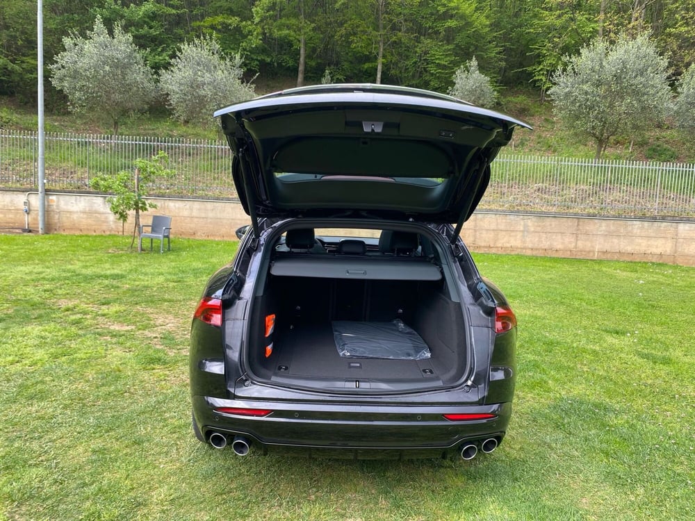Maserati Grecale nuova a Salerno (14)
