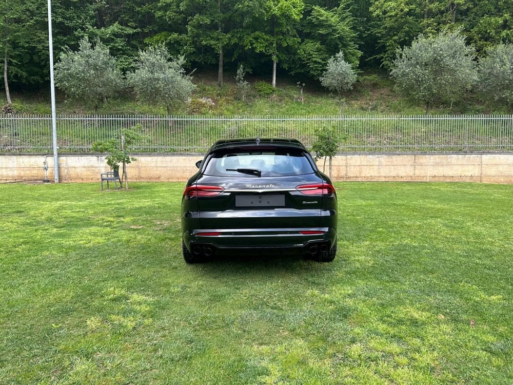 Maserati Grecale nuova a Salerno (12)