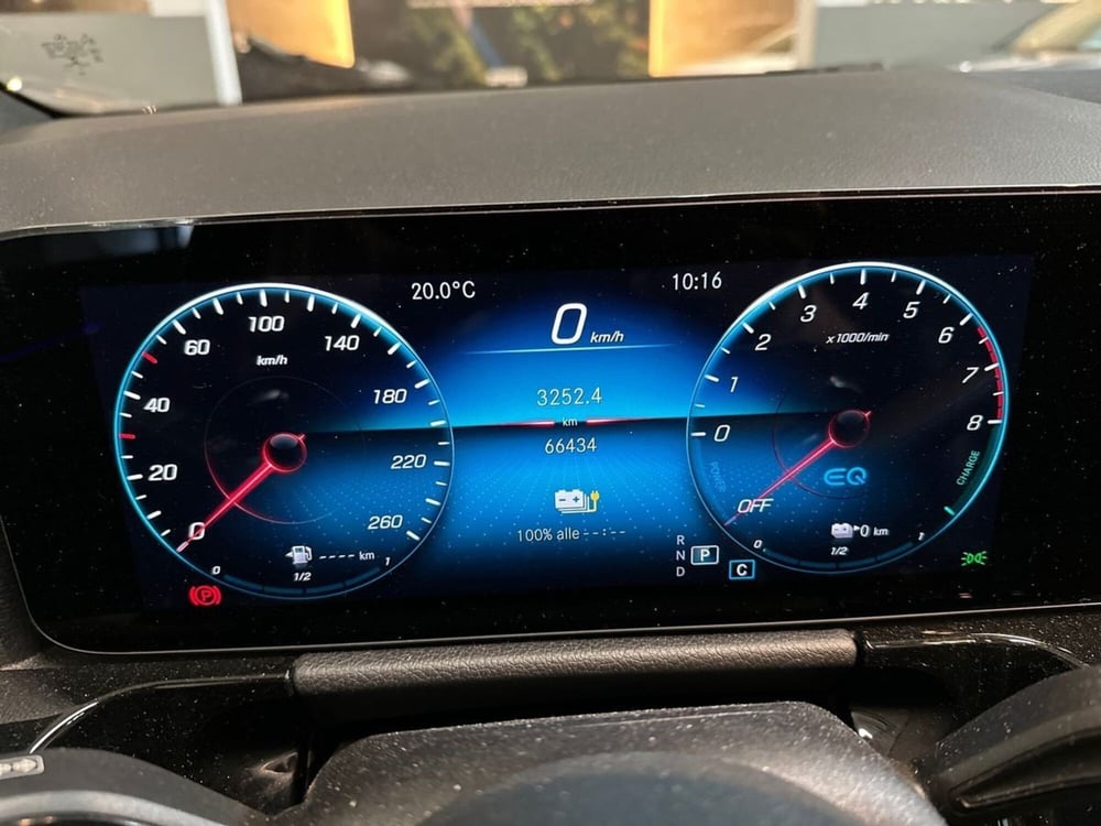Mercedes-Benz GLA SUV usata a Prato (13)