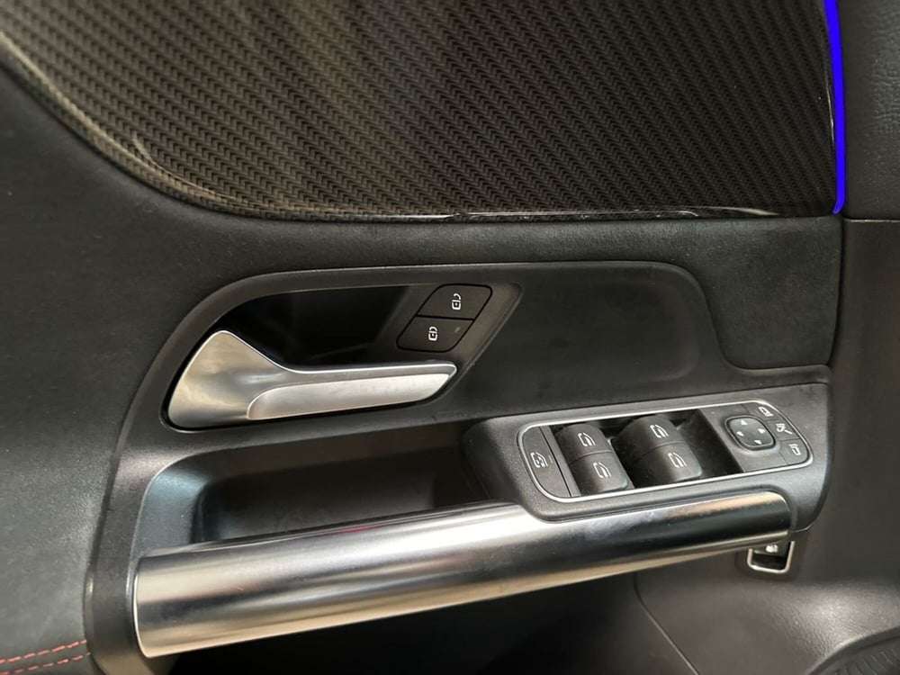 Mercedes-Benz GLA SUV usata a Prato (18)