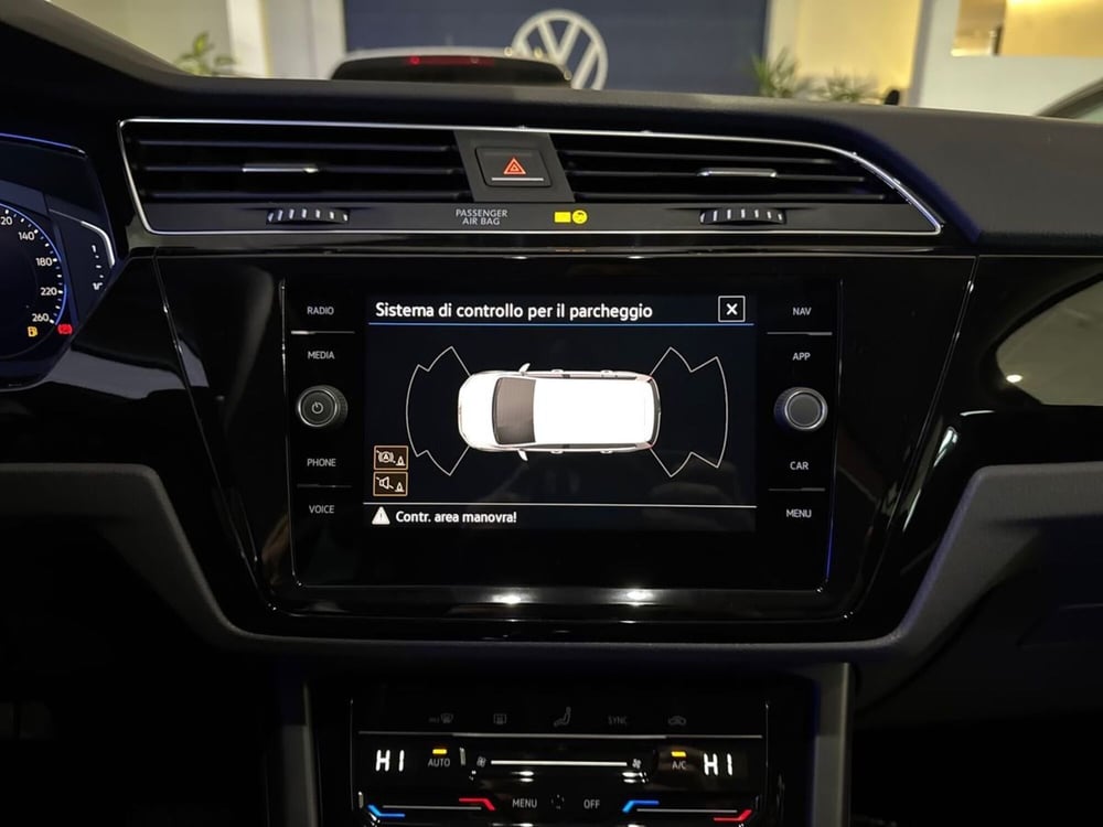 Volkswagen Touran usata a Prato (17)