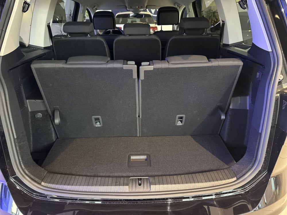 Volkswagen Touran usata a Prato (8)