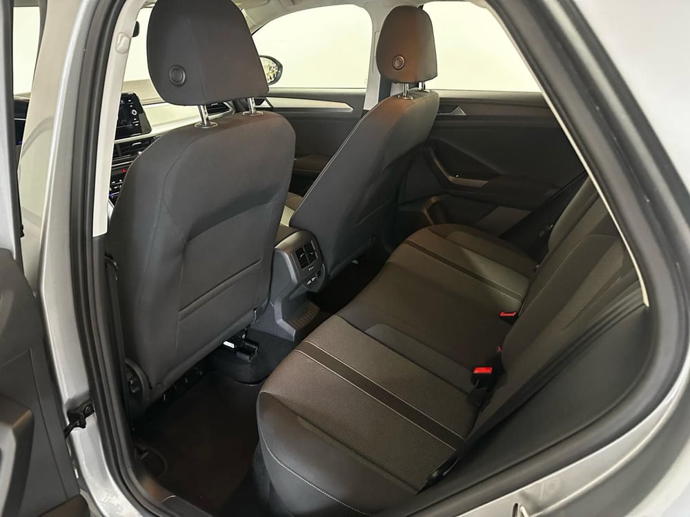 Volkswagen T-Roc usata a L'Aquila (11)